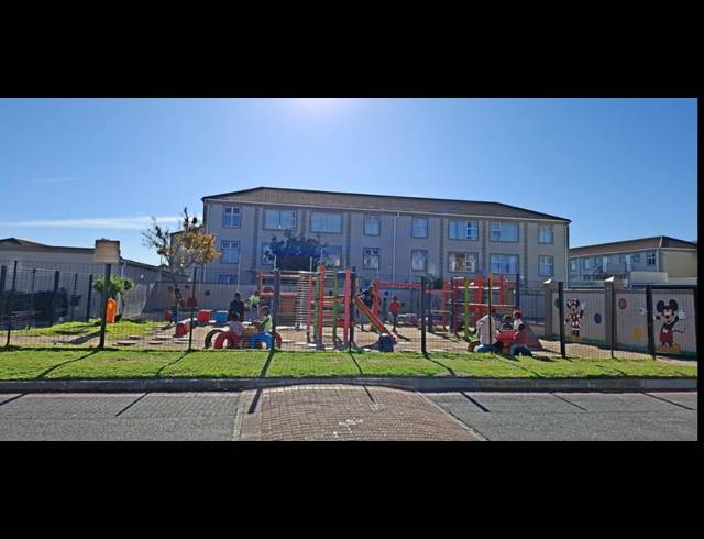 2 bed property for sale in STRAND